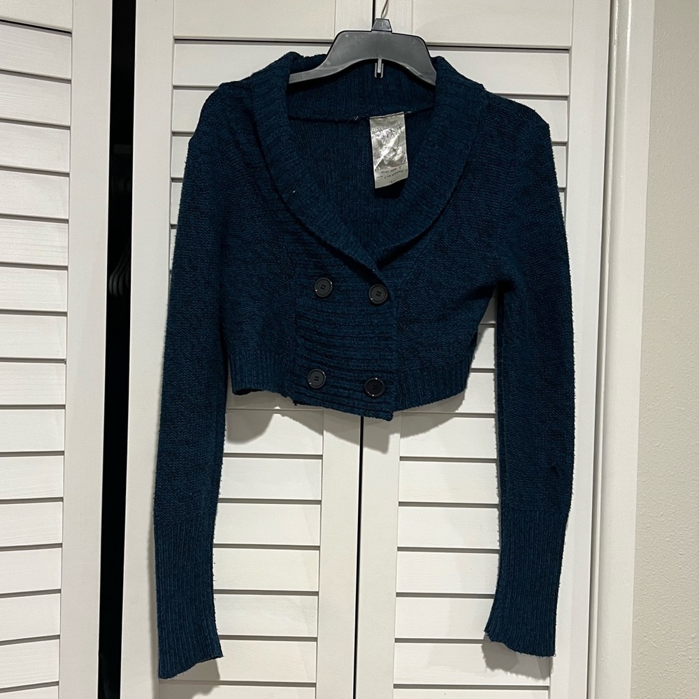 Cute cropped sweater